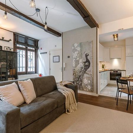 Authentic Apartment In The Heart Of Antuérpia Exterior foto