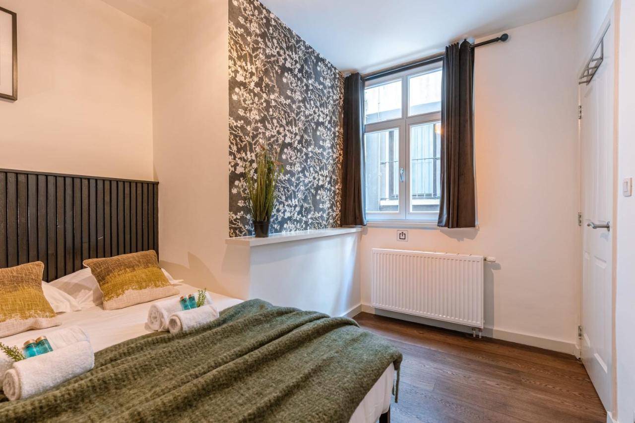 Authentic Apartment In The Heart Of Antuérpia Exterior foto