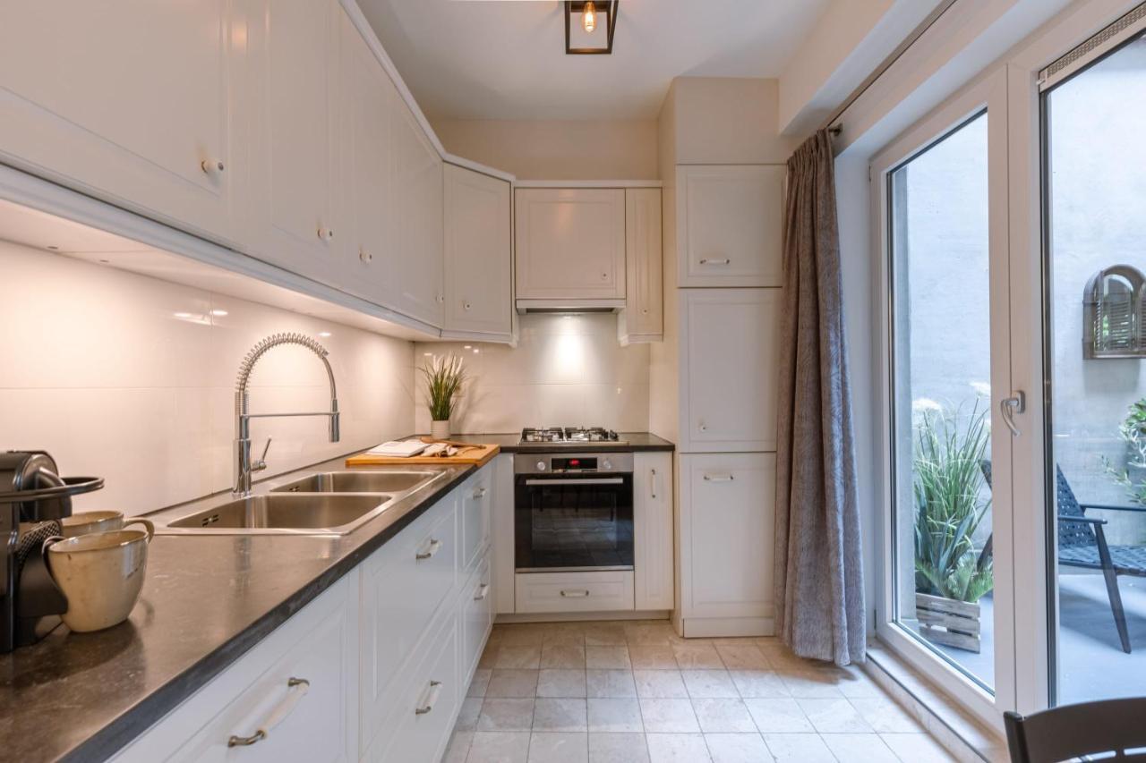 Authentic Apartment In The Heart Of Antuérpia Exterior foto