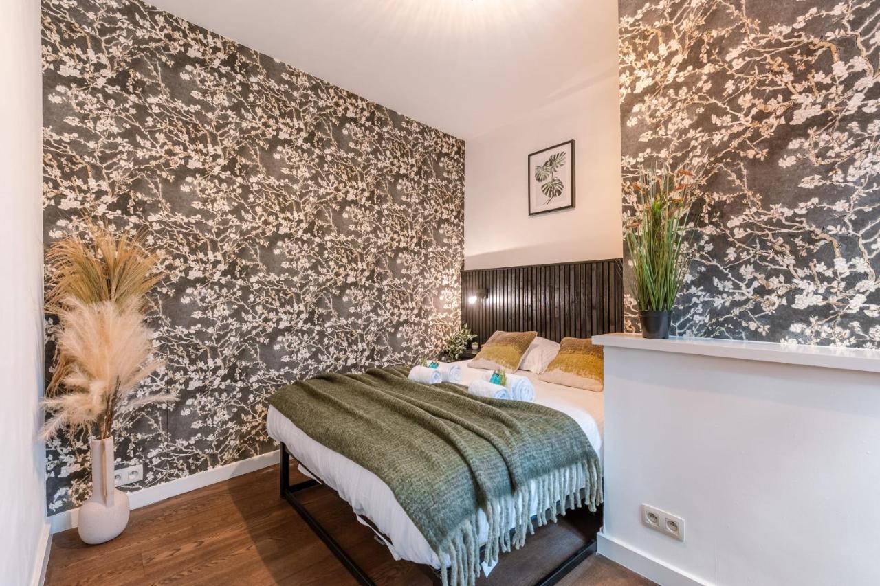 Authentic Apartment In The Heart Of Antuérpia Exterior foto