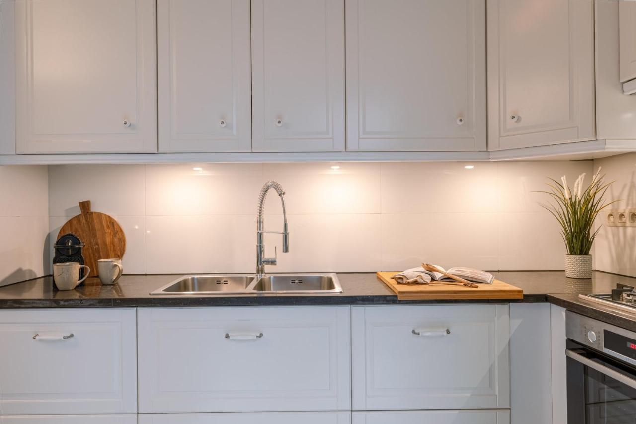 Authentic Apartment In The Heart Of Antuérpia Exterior foto
